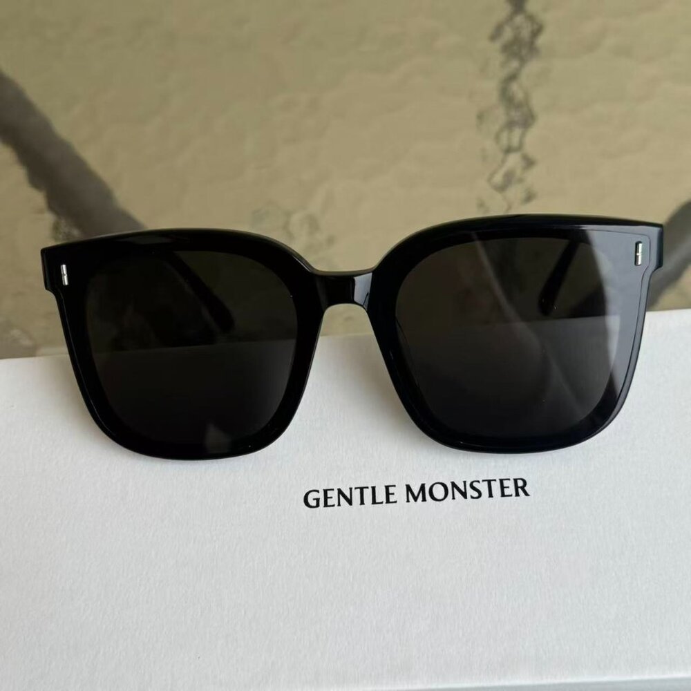 GENTLE MONSTER Oversized Black Square Sunglasses